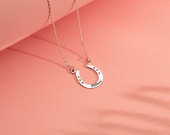 Collana a ferro di cavallo personalizzata, ciondolo con nome inciso, gioiello portafortuna
