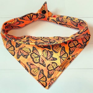 Monarchvlinder hond en kat bandana stropdas en drukknoop bandana puppy bandana vlinder hondensjaal puppy cadeau zomer hondensjaal natuur hond bandana