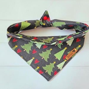 Christmas Dog Bandana -  Christmas Tree Pet Bandana - Tie & Snap Bandana - Puppy Gift - Holiday Dog Bandana - Christmas Cotton Fabric