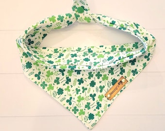 St Patricks Day Dog Bandana Shamrock Dog Bandana St Pattys Day Dog Scarf Tie & Snap Bandana Puppy Bandana Puppy Gift Dog Clothes Green White