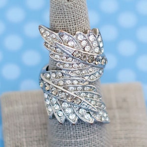 Vintage Art Nouveau Leaf Rhinestone Ring Size 7 1/4 - M11
