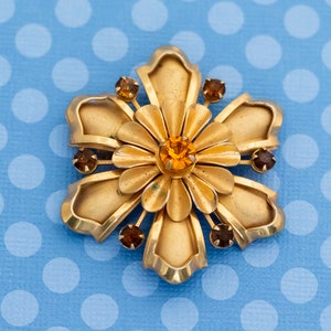 Vintage Art Nouveau Golden Flower Rhinestone Brooch - M21