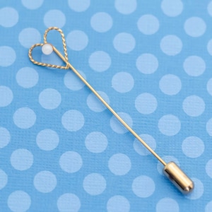 Vintage Victorian Heart Gold Tone and Pearl Stickpin - M9