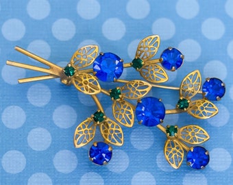 Vintage Blue Berries Gold Tone Floral Brooch - M31