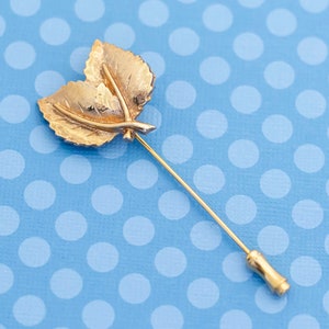 Vintage Mid Century Leaf Gold Tone Stickpin - M9