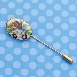 Vintage Victorian Floral Oval Multicolor Stickpin - M9