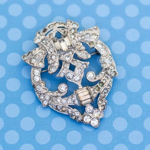 Vintage Intricate Art Deco Brooch - M20