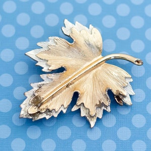 Vintage Mid Century Maple Leaf Gold Tone Brooch by Sarah Coventry - M11