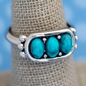 Vintage Boho Turquoise Stone Ring by Avon Size 6 - M18