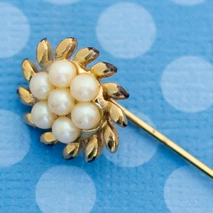 Vintage Pearls Flower Stickpin - M22