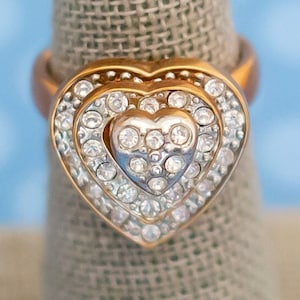 Vintage Victorian Heart Rhinestone Gold Tone Ring by Avon Size 5 - M16
