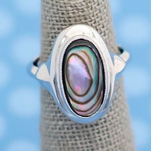 Vintage Boho Oval Abalone Ring by Avon Size 5 - M8