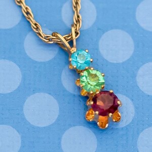 Vintage Victorian Multicolor Gemstone Pendant Necklace by Avon 24 Inches - M7