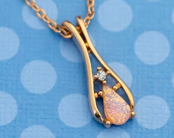 Vintage Victorian Gemstone Pendant Necklace by Avon 21 Inches - M12
