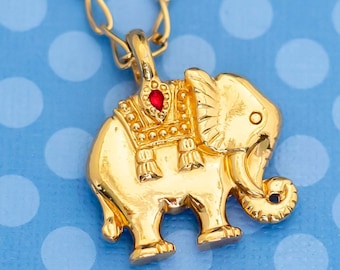Vintage Mid Century Elephant Gold Tone Pendant Necklace by Avon 28 Inches - M7