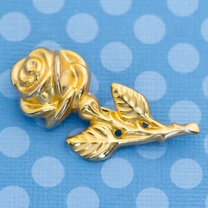 Vintage Art Nouveau Floral Rose Gold Tone Brooch - M21