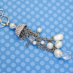 28 inch, Vintage Dangling White Pearls Colorless Beads Tassel Necklace - M28