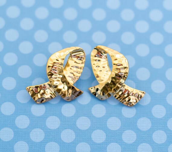 36 Pair Gold Tone Stud Earrings Set For Women Pearl Bow Flower Rhinestone Mixed Mini Earrings Multi Style Everyday Jewelry Collection