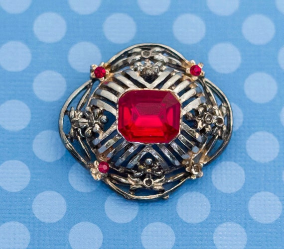 Vintage Art Deco Red Square Gem Intricate Brooch … - image 1