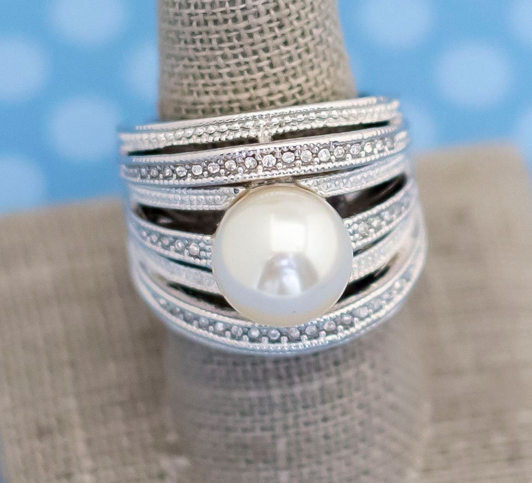 Vintage Victorian Pearl Rhinestone Ring by Avon Size 9 - M11 - Etsy