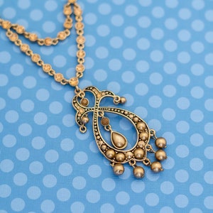 Vintage Mid Century Gold Tone Bib Necklace 17 Inches - M18