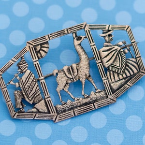 Vintage Sterling Silver llama Brooch - M15