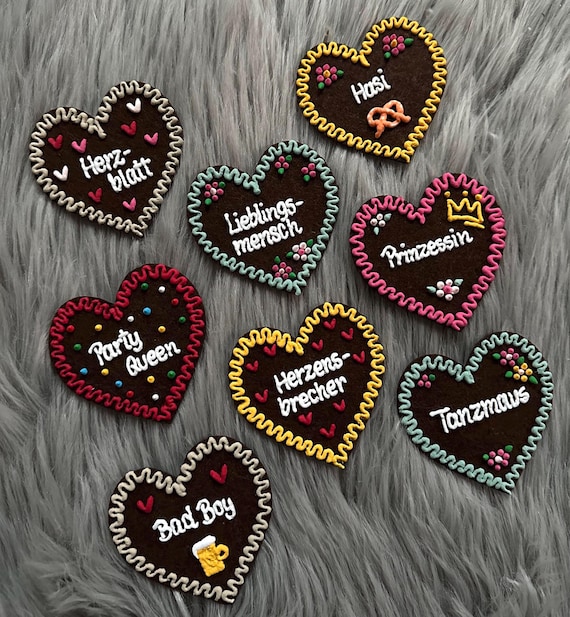 Lebkuchen Herz Oktoberfest Anstecker Brosche Pin Filz für Dirndl Lederhose Kleidung Party JGA Wunschname Personalisierbar Namensschild Xmas