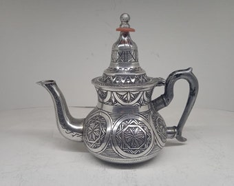 théière de bouilloire argenté vintage, théière traditionnelle faite à la main, vintage, cafetière turque, bouilloire argenté vintage.