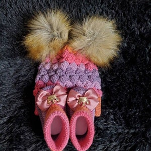 Winter hat and baby shoes with a double faux fur pompom photo shoot, Handmade crochet pompom beanie and baby booties set, unisex.