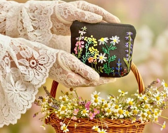 Pochette per il trucco in lino con ricamo floreale – Borsa cosmetica fatta a mano