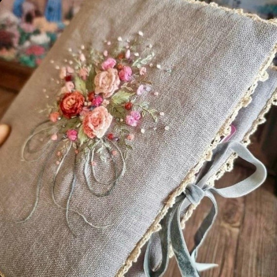 Embroidered Bible Cover, Personalized Bible Sleeve, Linen Bible Case for Women, Crochet Bible Cover, Bible Accessories