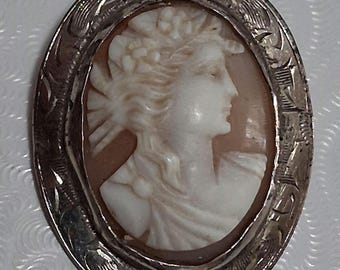 Sterling silver genuine shell hand carved cameo brooch textured frame, read description