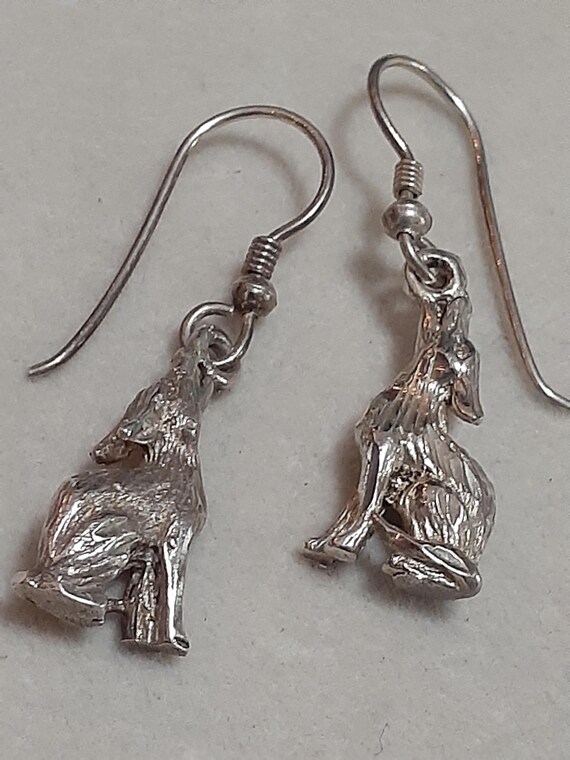 Sterling silver solid 3D Howling Wolf figural dan… - image 8