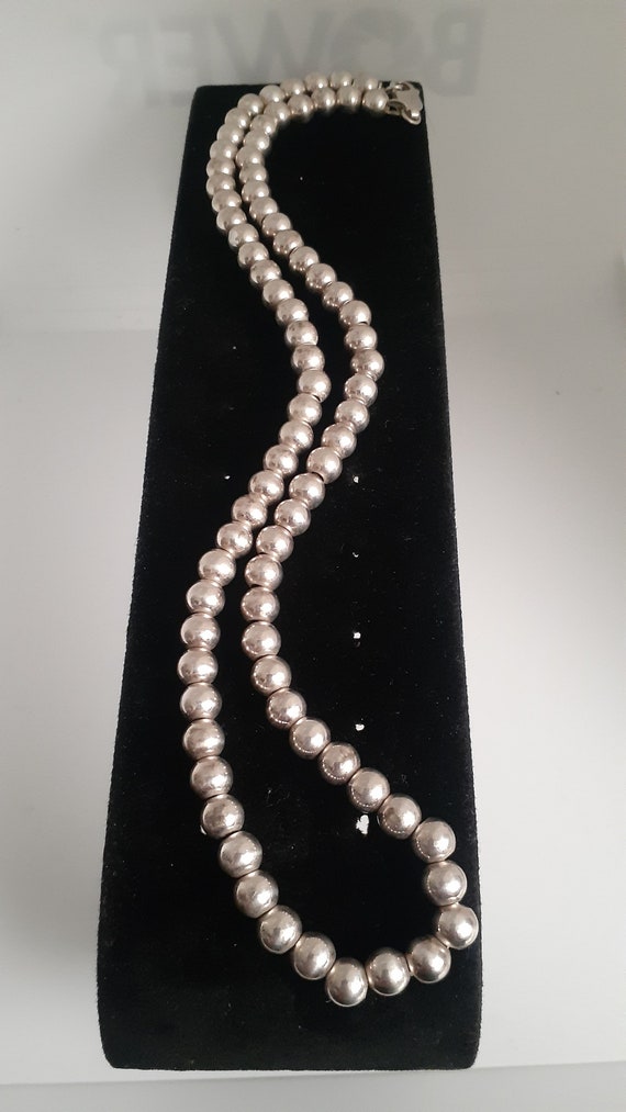 Sterling silver solid round bead necklace. 18"