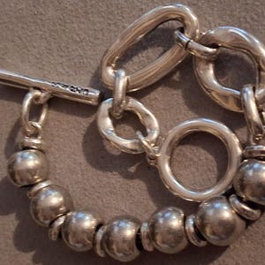 UNOde50 silver plated on-off asymmetrical ball & link toggle bracelet 7.5" image 8