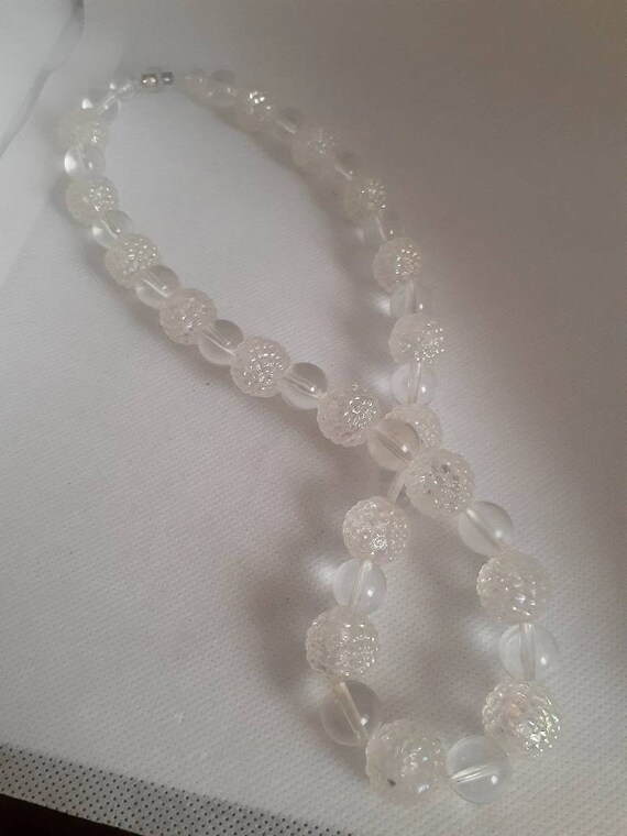 Clear crackle and white lucite bead necklace Gem