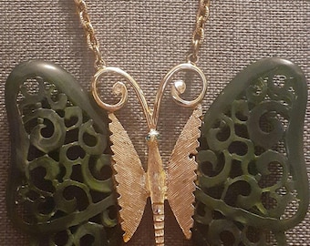 Collier Tendance Multi-rangs Plaqué Or Avec Pendentif Papillon Bleu Et Doré - Neuf Avec étiquettes