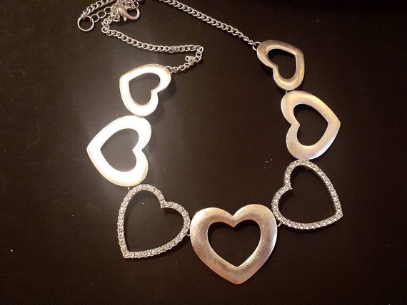 Vintage heart shaped silvertone bib necklace - image 7