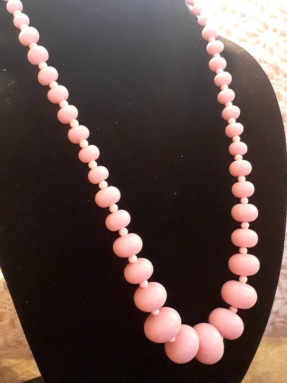 Bubblegum pink and white bead necklace - image 10