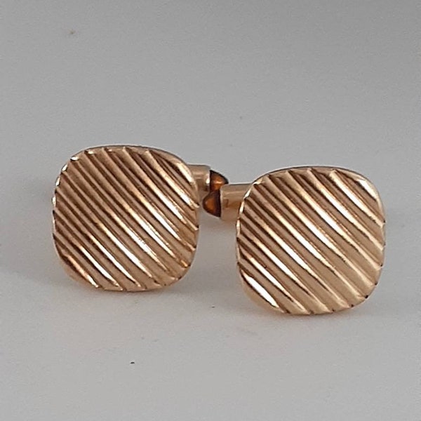 Krementz gold tone Cufflinks with orange tips. Simple design.  Mens accessories