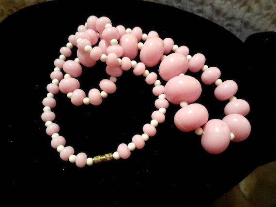 Bubblegum pink and white bead necklace - image 1