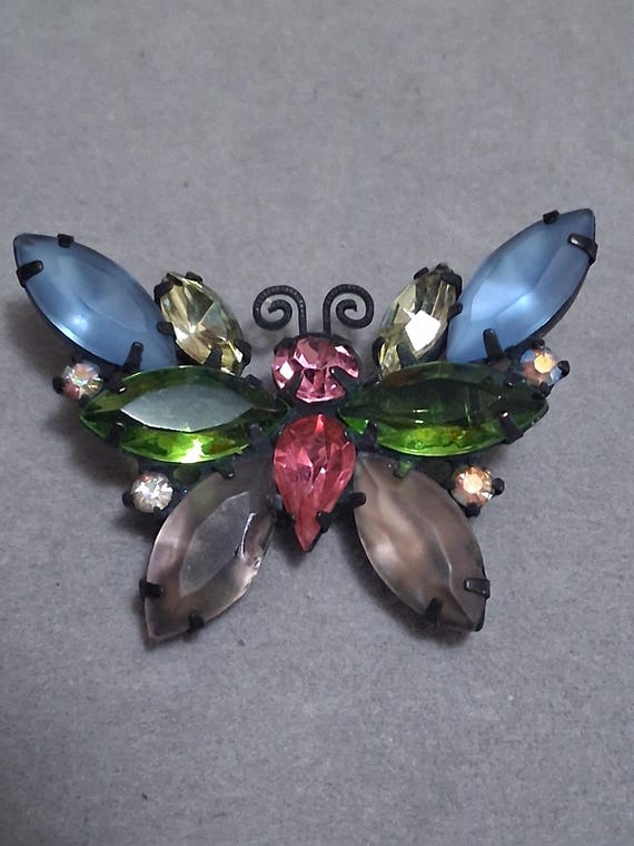 Regency? unsigned butterfly brooch, multi cut and… - image 10