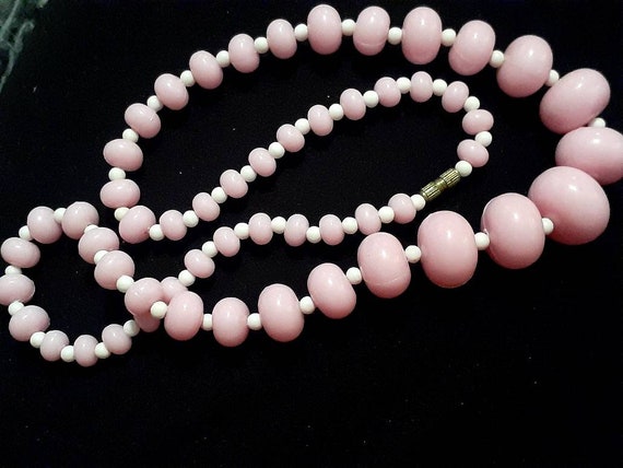 Bubblegum pink and white bead necklace - image 7