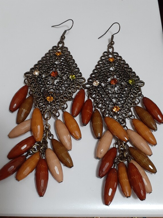 Fauceted lucite dangle drop bead cluster chandeli… - image 3