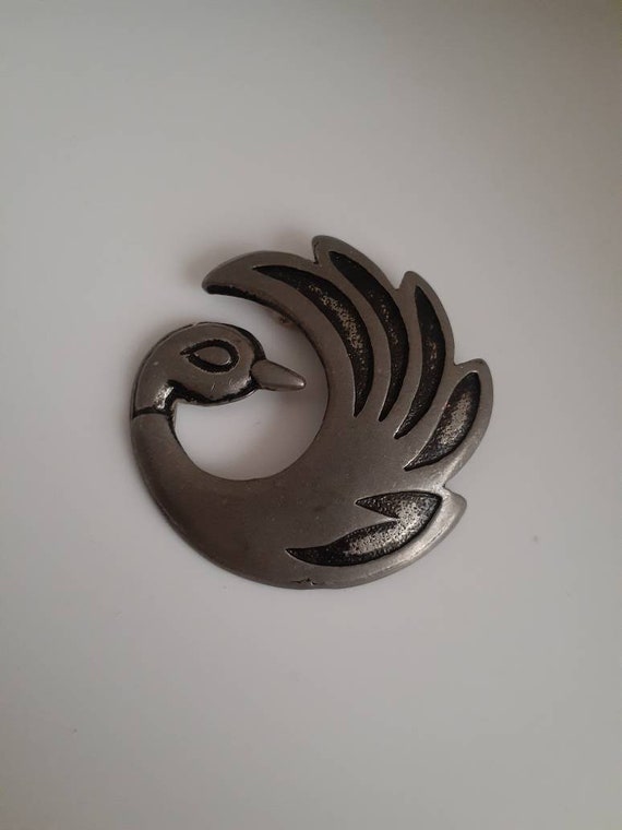 C clasp large Swan goose bird pewter brooch/pin - image 1