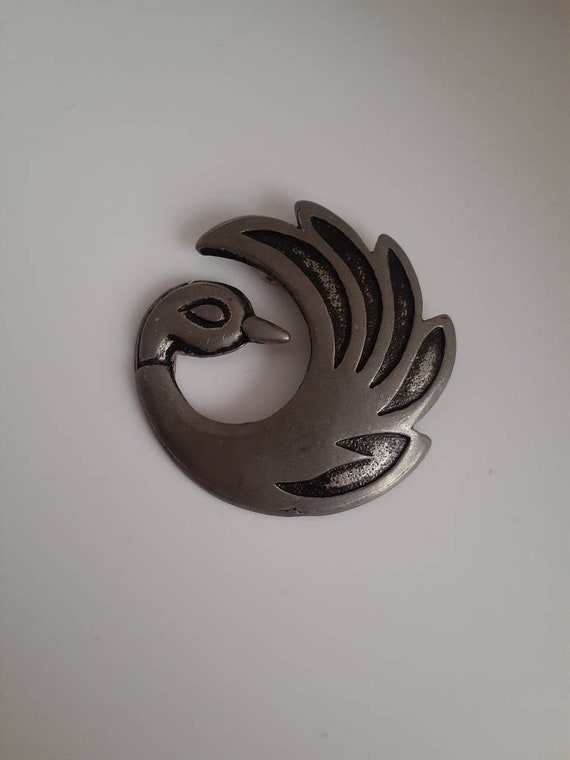 C clasp large Swan goose bird pewter brooch/pin - image 5