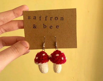 crochet mushroom earrings, toadstool earrings