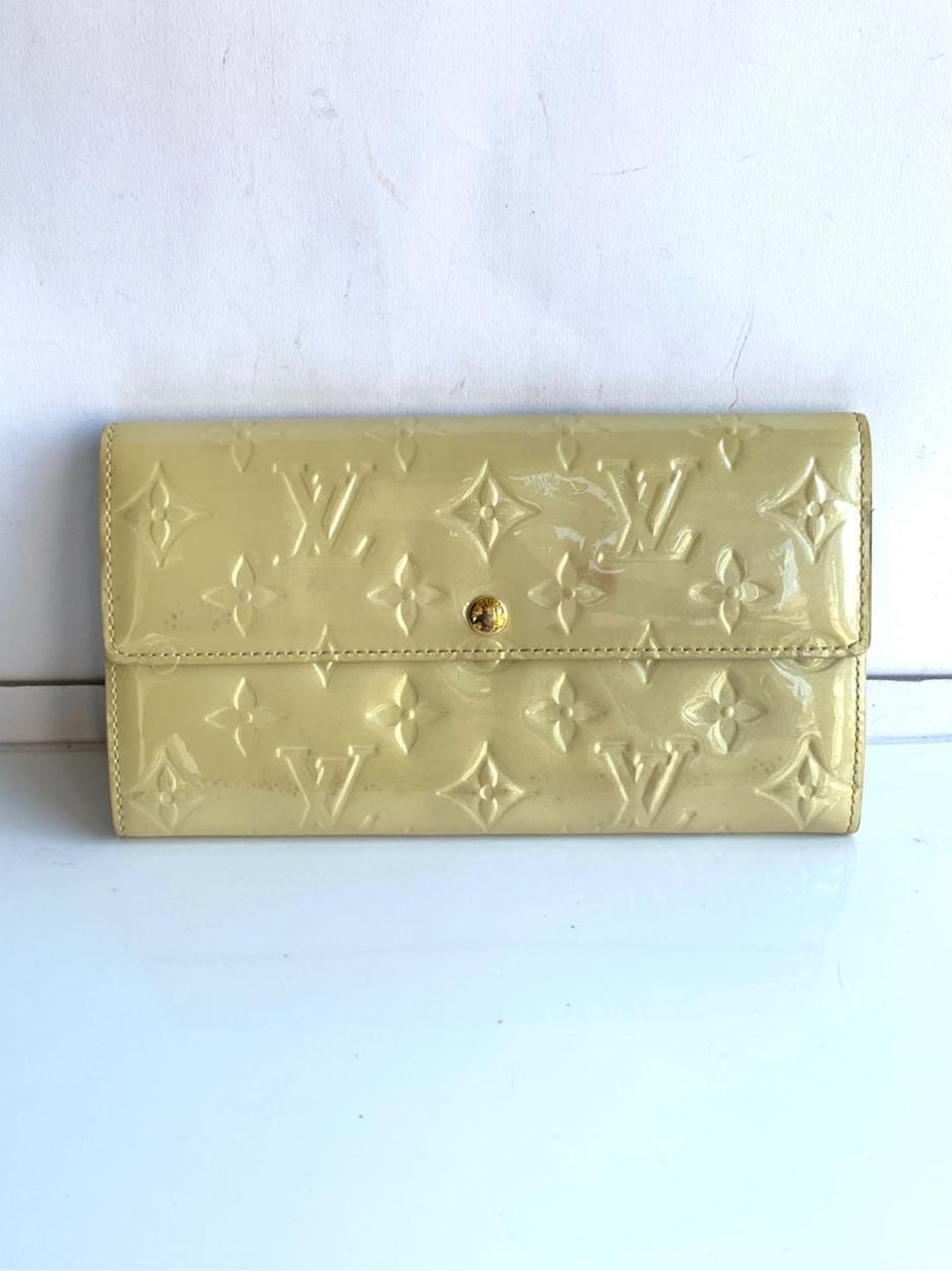 Vintage Louis Vuitton Patent Leather White Wallets for Women 