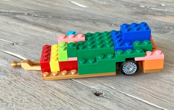 3D-gedruckter Anhänger für Carrera GO! – Kompatibel mit LEGO®-Bausteinen