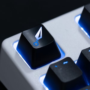 Kunai Keycap | Anime Keycap | Custom Keycaps for Mechanical Keyboard | Cherry MX Stem | Unique Gamer Gifts
